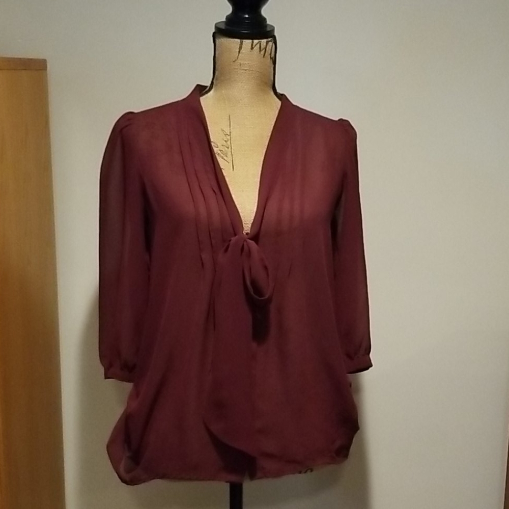 💙 3for25 Decree burgundy blouse
